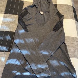 Venus open shoulder size medium